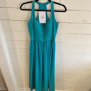 🍍NWT! B2 Jasmine Lace and Chiffon Halter Style Dress in Caribbean, Size 6